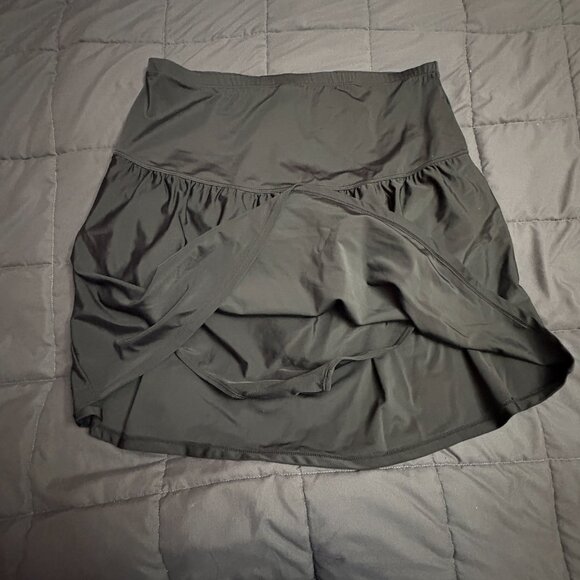 Island Escape Plus Size Tummy-Control Swim Skirt - Size: 22W - NWT - Picture 4 of 14